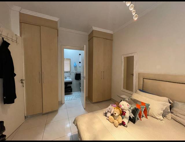 2 BEDROOM APARTMENT FOR SALE IN UMHLANGA RIDGE